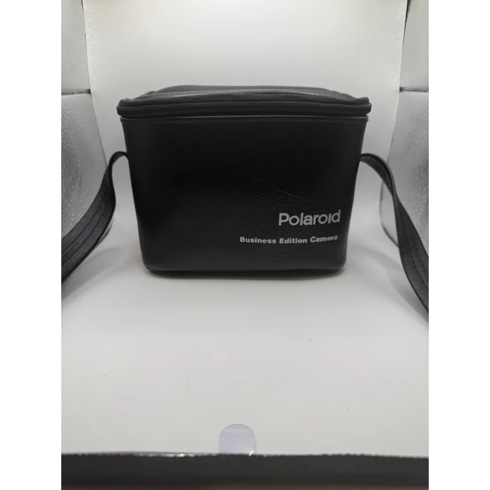 Polaroid 600 Series Camera With Bag And Instruction Manual untested